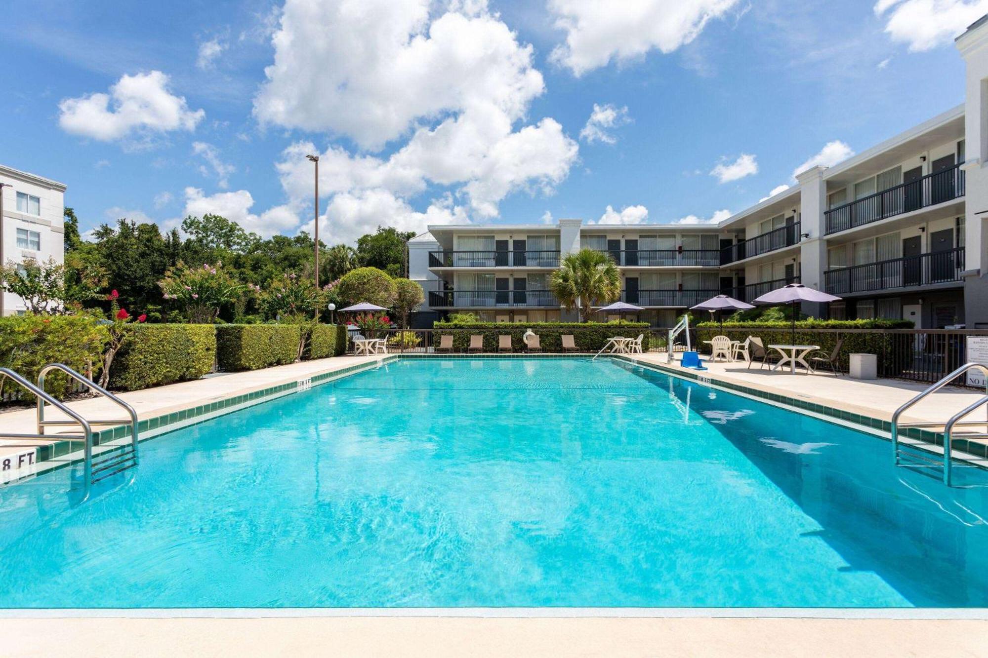 מלון Ramada By Wyndham Altamonte Springs Near I-4 מראה חיצוני תמונה